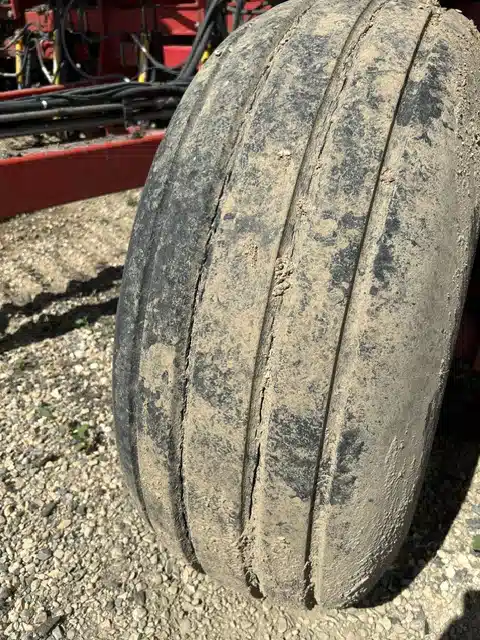 Photo de la Galerie 2 pour 2014 Bourgault 3320-76 Semoir à air
