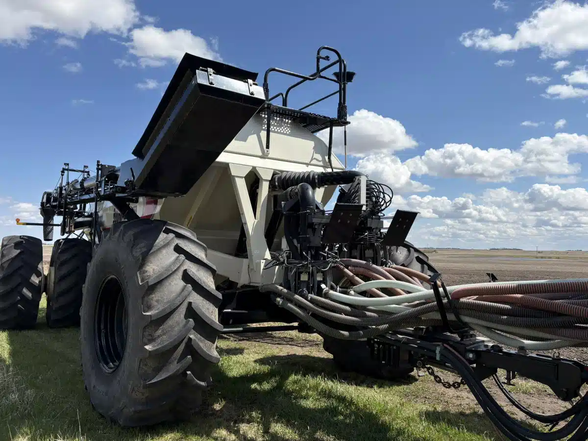 Gallery image 1 for 2017 Bourgault 7950 Air Cart