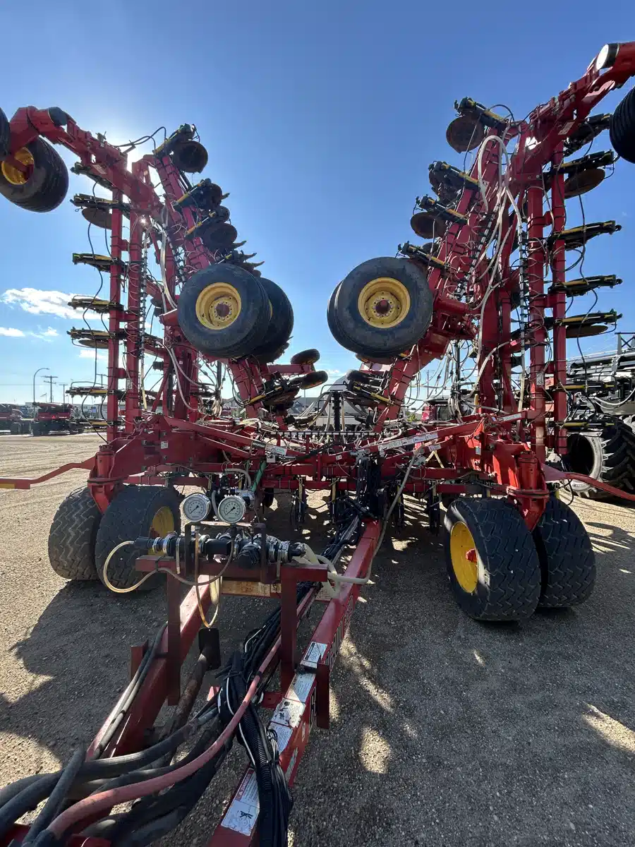 Photo de la Galerie 1 pour 2012 Bourgault 3320-76 Semoir à air