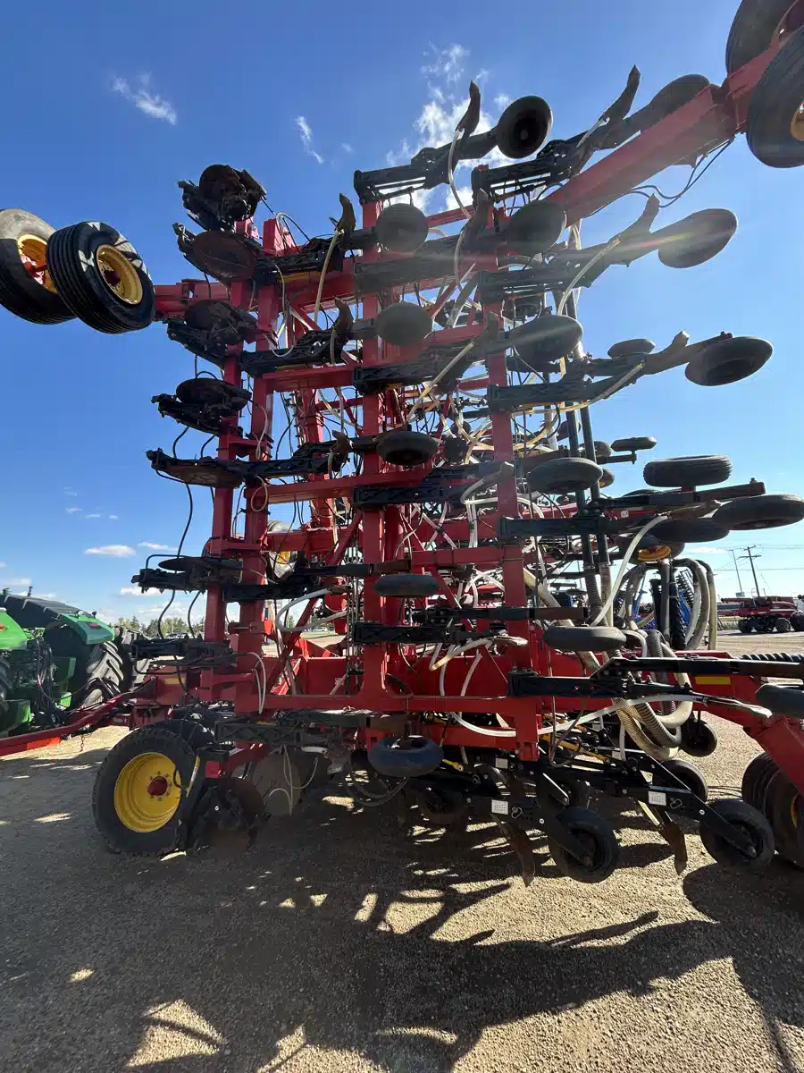 Photo de la Galerie 2 pour 2012 Bourgault 3320-76 Semoir à air