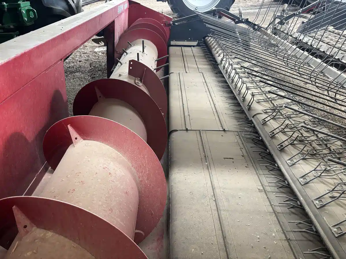 Gallery image 2 for 2021 Case IH 3016 Header - Pickup