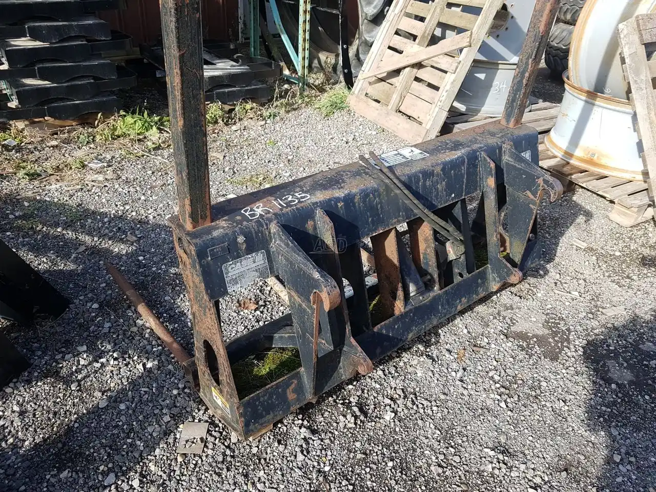 Gallery image 1 for Used Alo 4 PRONG Bale Spear