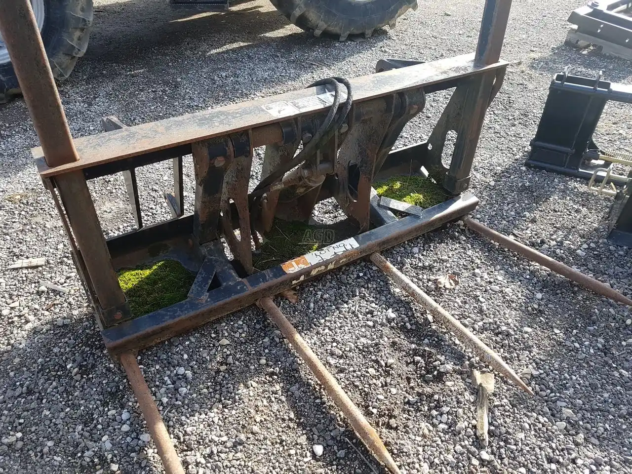 Gallery image 2 for Used Alo 4 PRONG Bale Spear