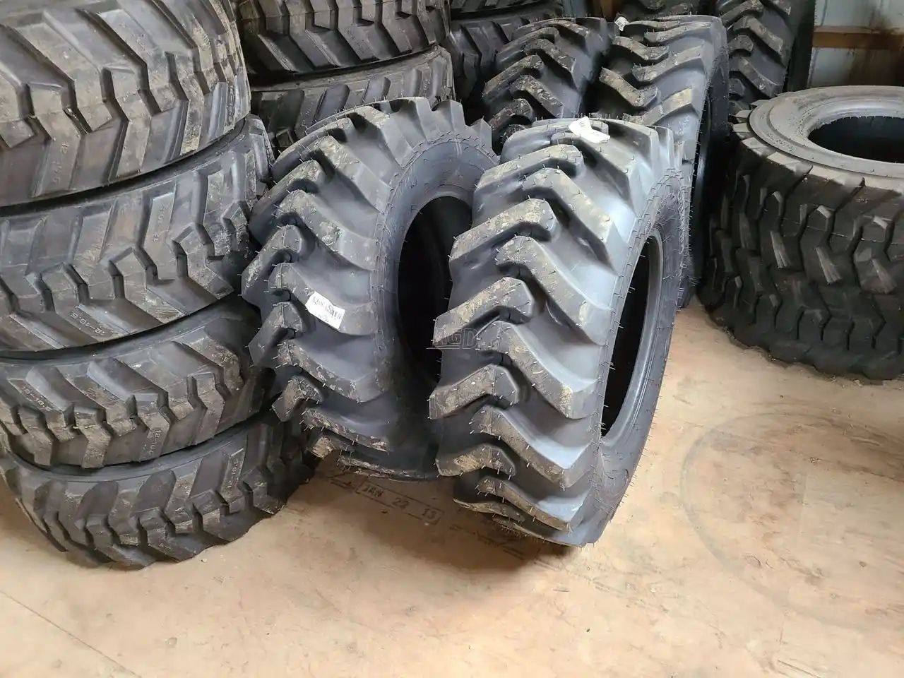 Gallery image 1 for New Petlas 12.5/80-18 Tires