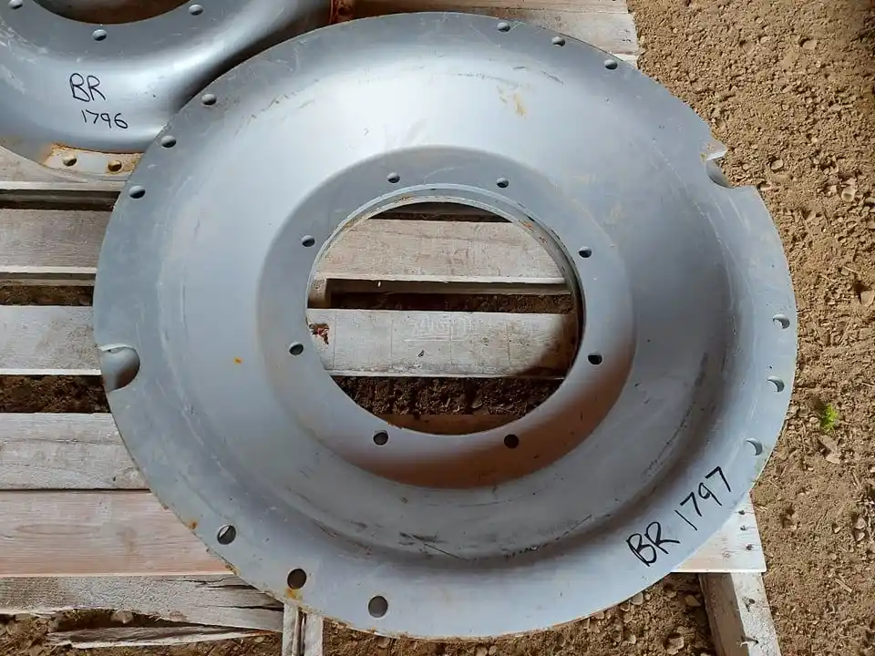 Gallery image 1 for New Holland 8 bolt Rims