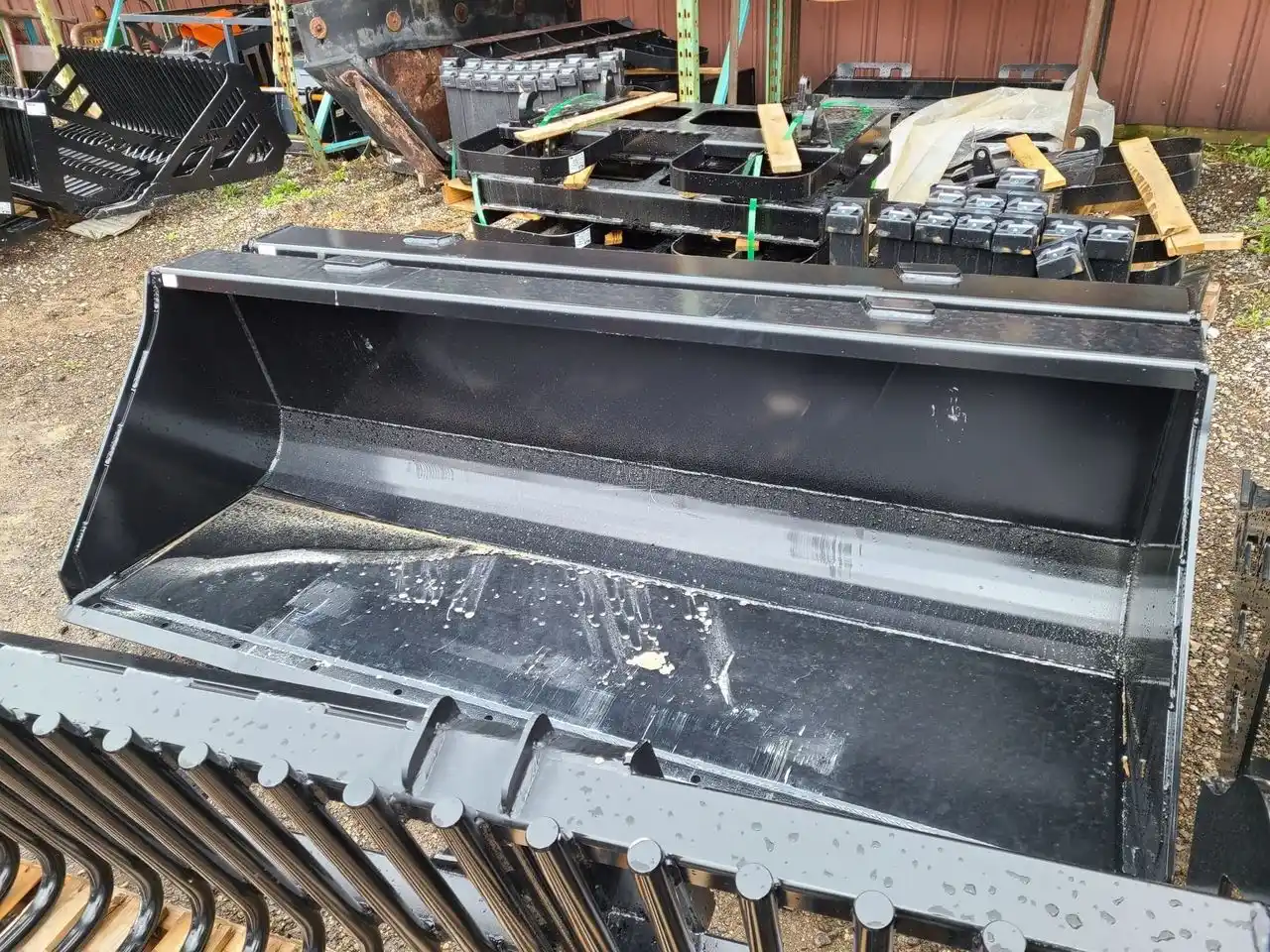 Gallery image 1 for 2026 HLA Attachments MB84 Bucket