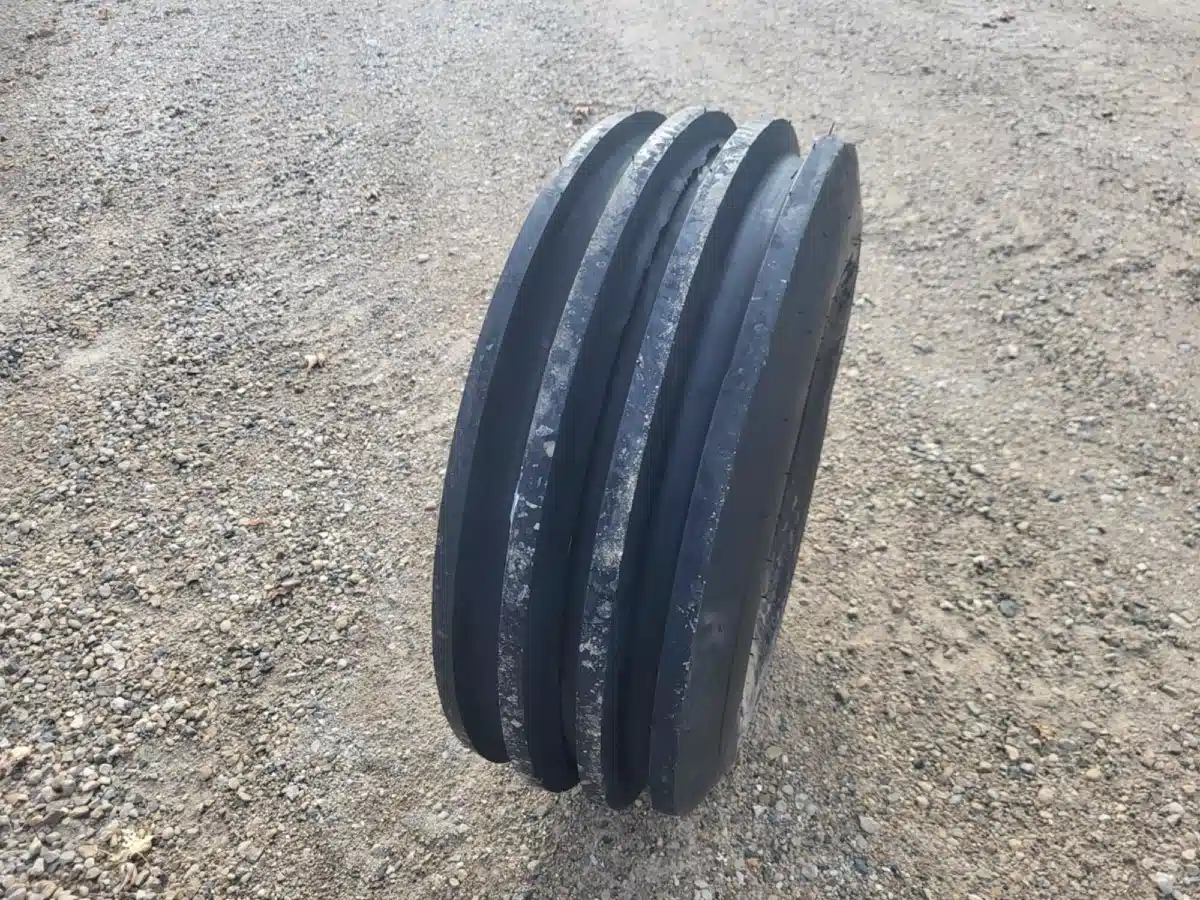 Gallery image 1 for New Marcher 14L-16.1 Tires