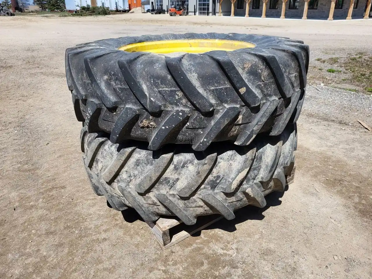 Gallery image 1 for Used Michelin 14.9R28 Tires