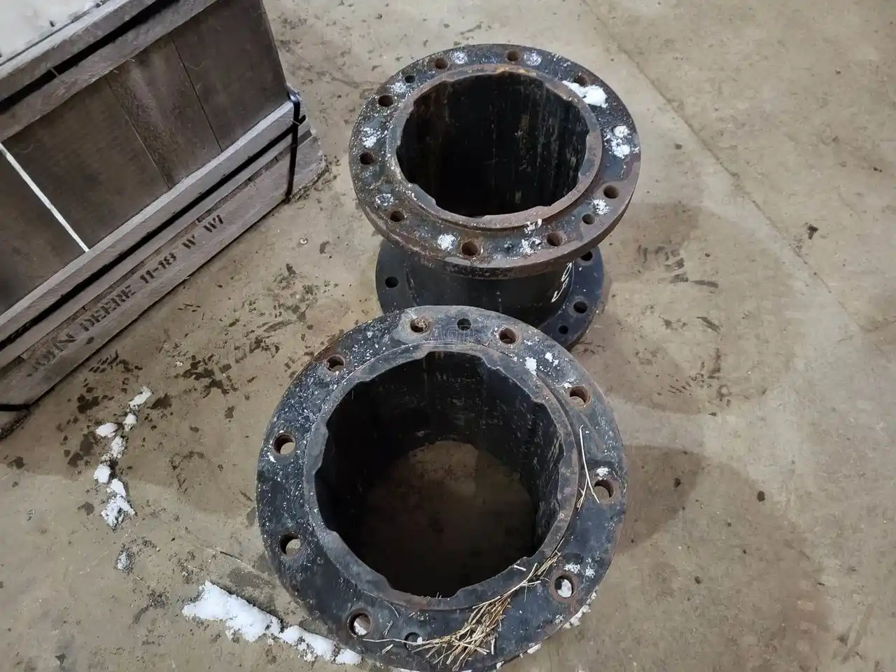 Gallery image 2 for Used Unverferth 13'' Wide Dual Rims