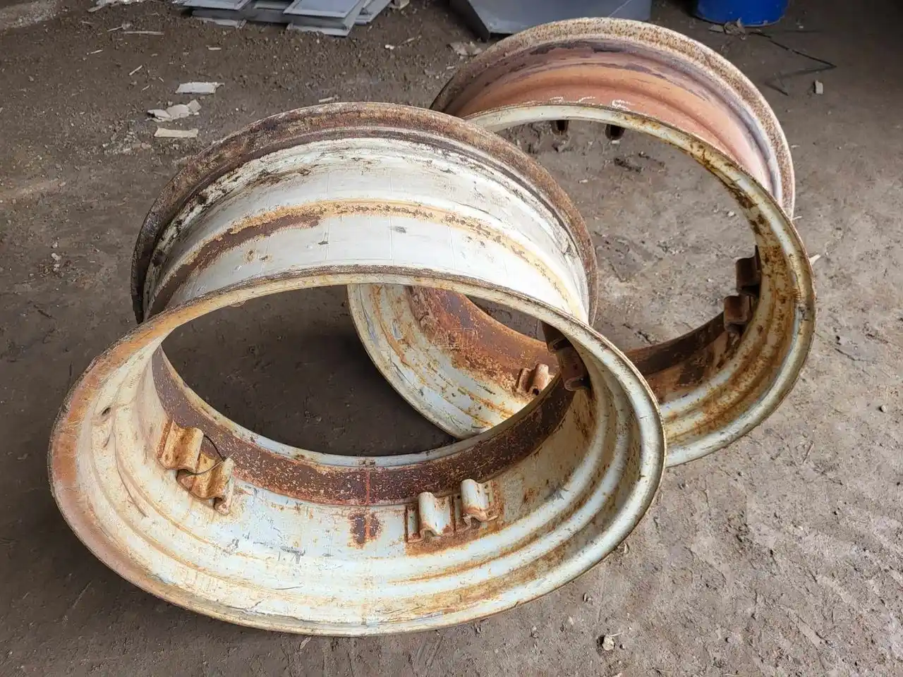 Gallery image 1 for Used New Holland 16x34 Rims