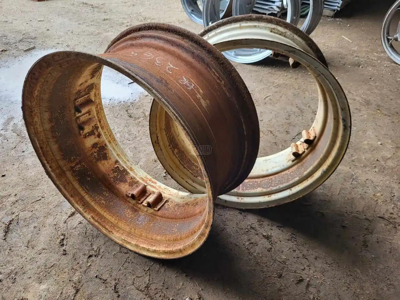 Gallery image 2 for Used New Holland 16x34 Rims