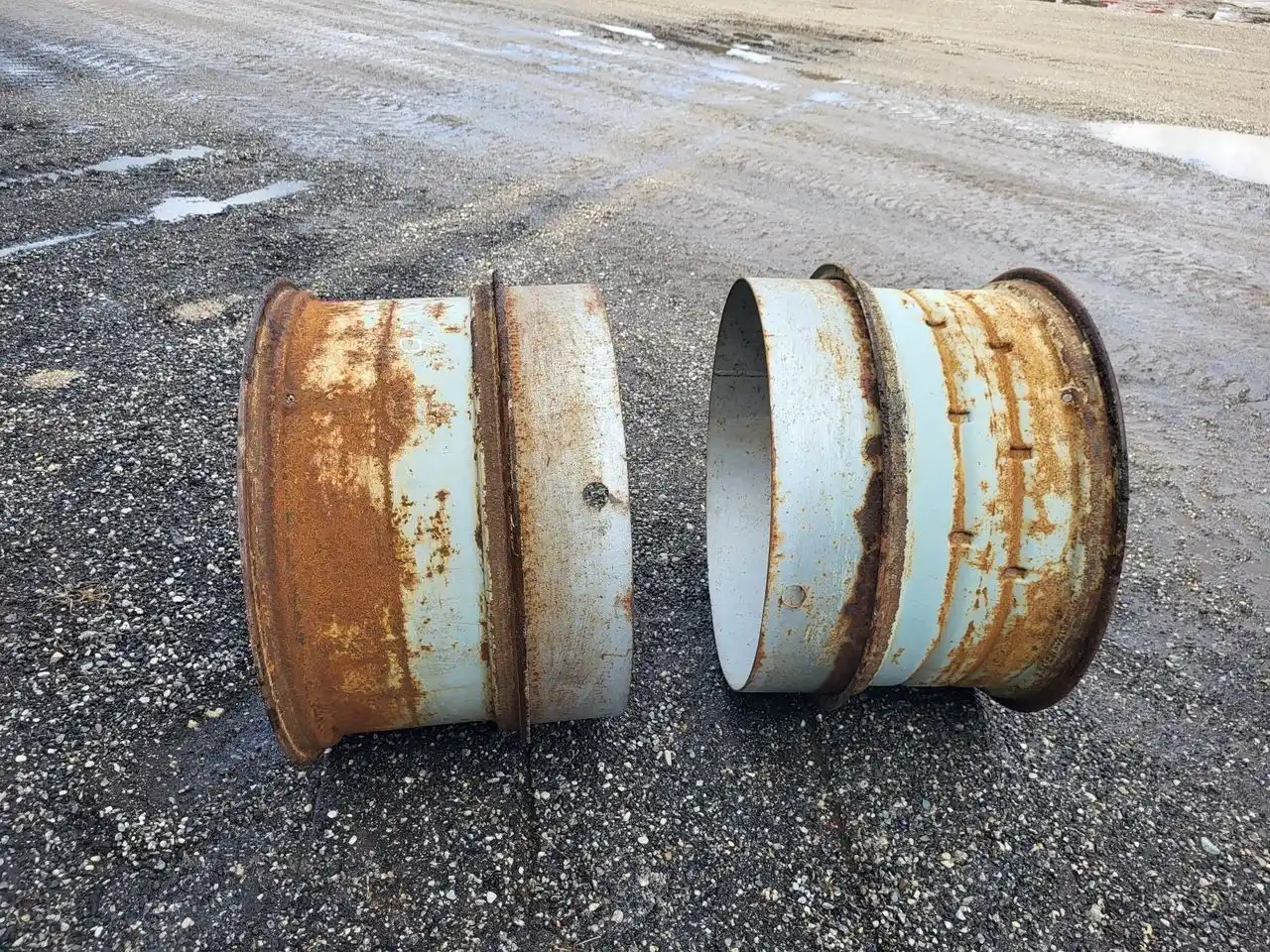 Gallery image 1 for Used Titan 15x34 Rims