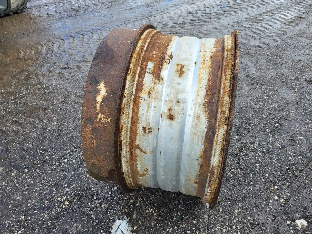 Gallery image 2 for Used Titan 16x34 Rims