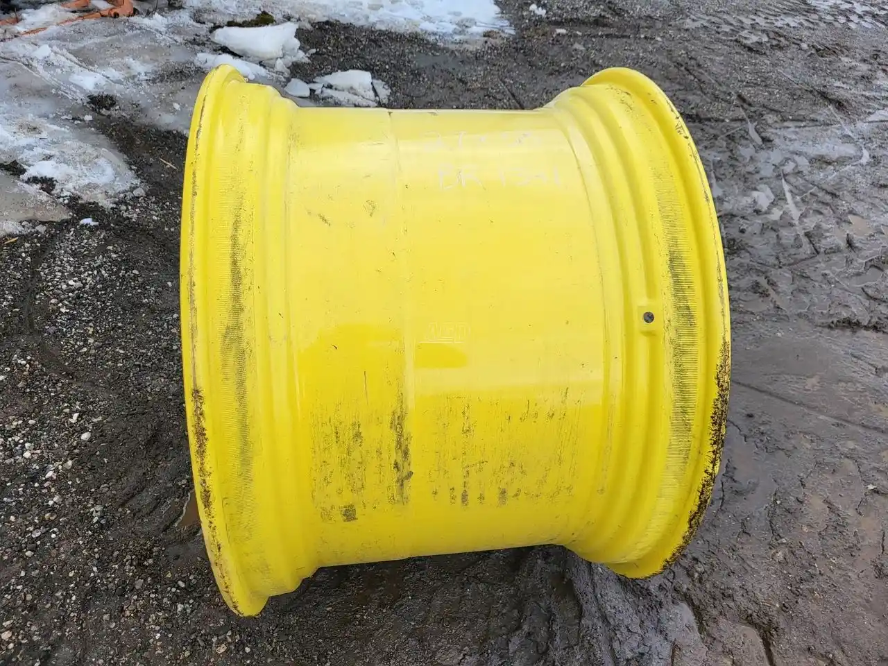 Gallery image 2 for Used Multistar 27x38 Rims