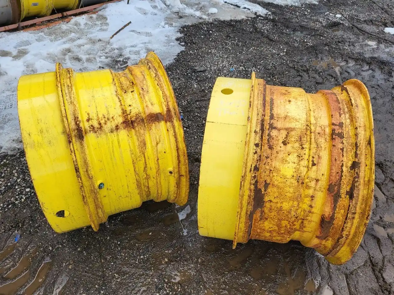 Gallery image 2 for Used Titan 16x30 Rims