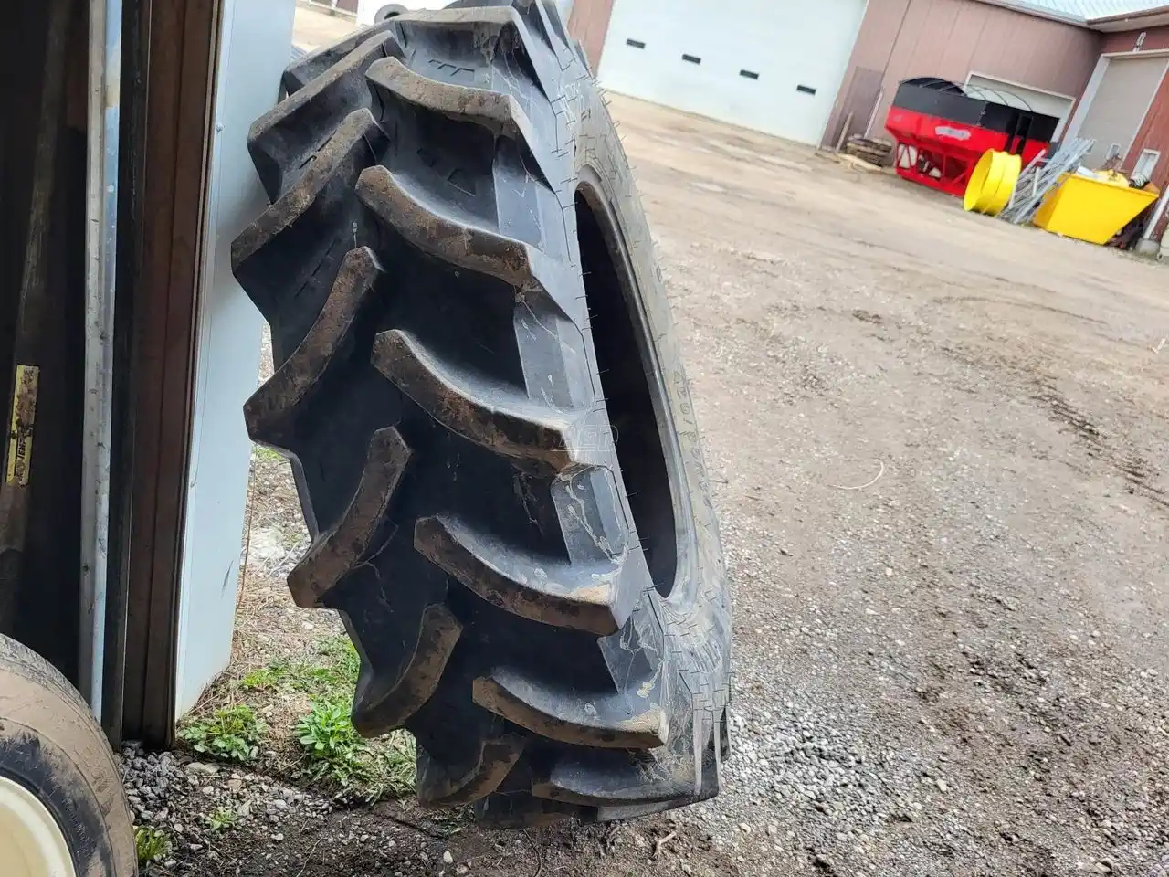 Gallery image 2 for Used Petlas 460/85R34 Tires
