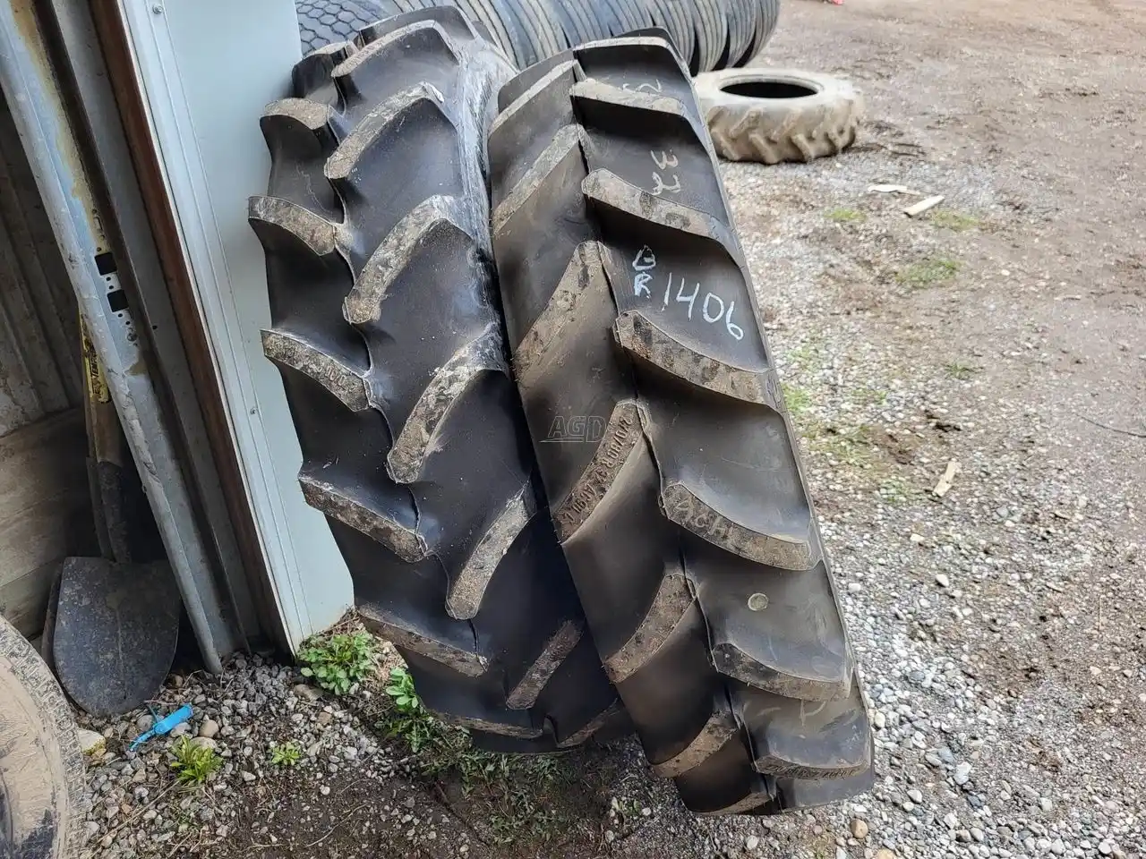 Gallery image 2 for New Continental 270/80R32 Tires