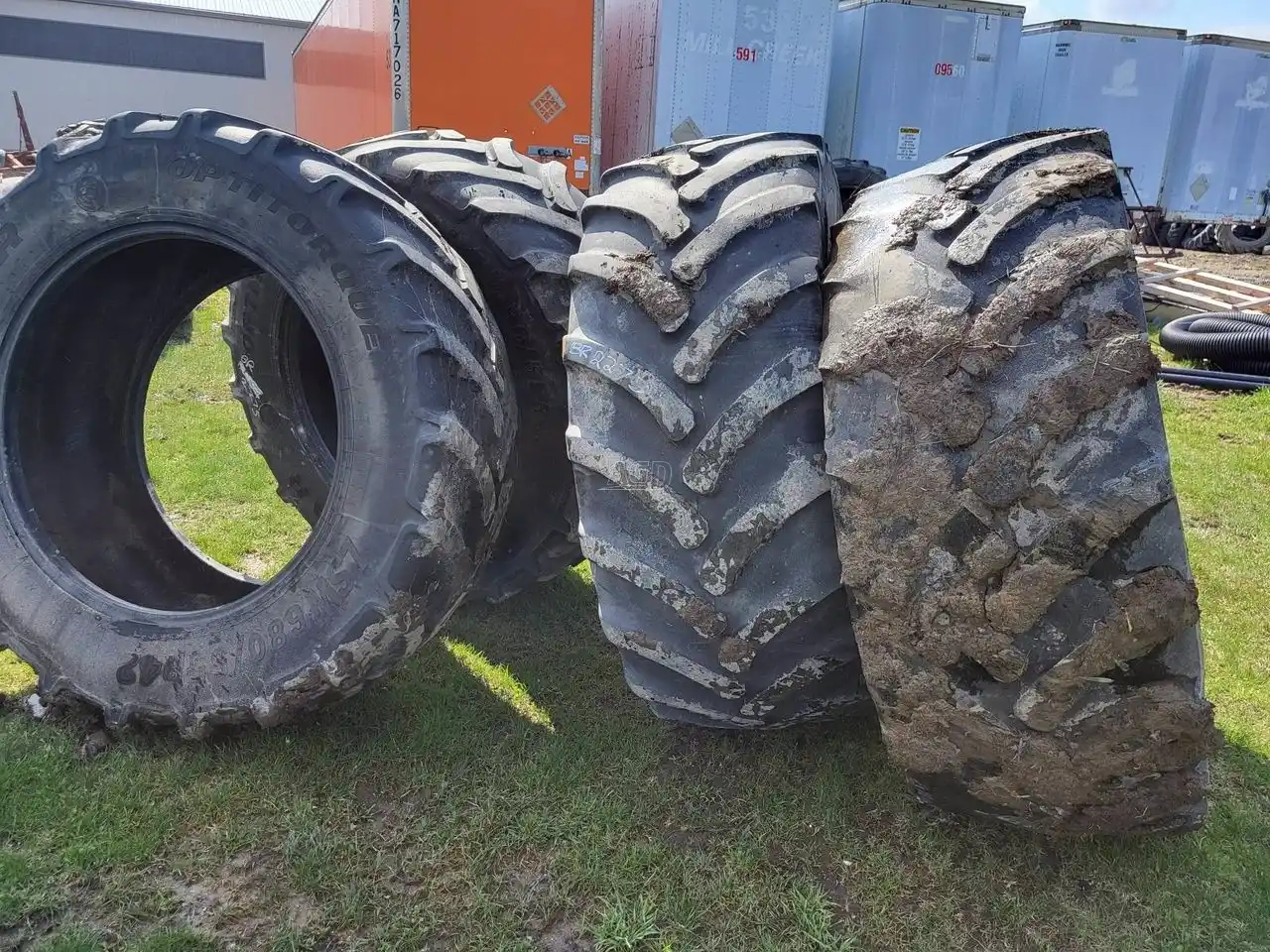 Gallery image 2 for Used Goodyear 680/55R42 Tires