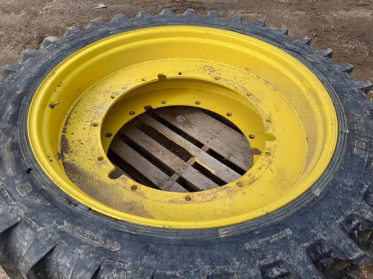 Gallery image 2 for Used Petlas 300/95R46 Tires & Rims