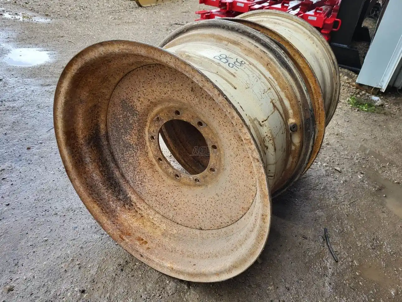 Gallery image 2 for Used Titan 16X26 Rims