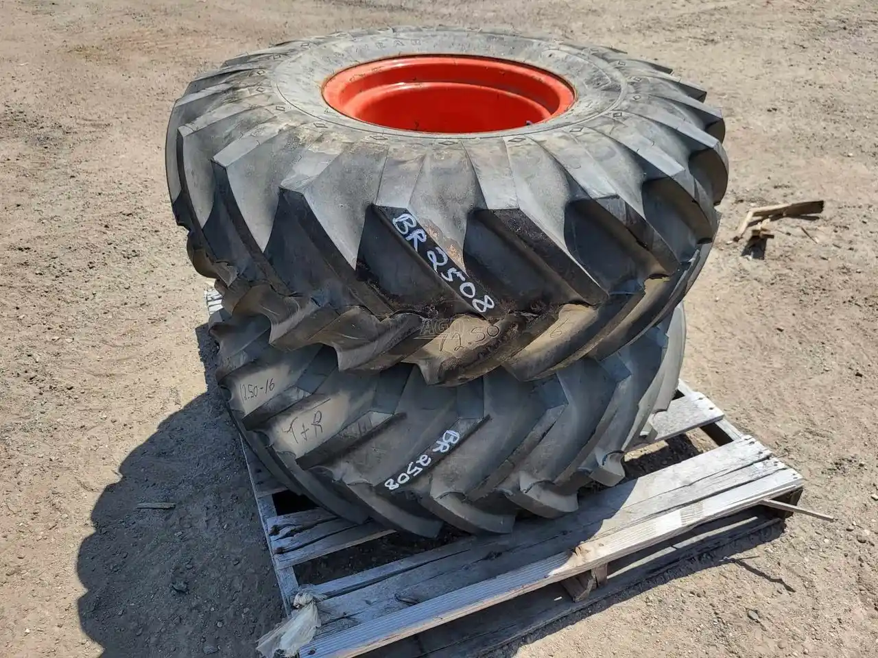 Gallery image 1 for Goodyear 13.50-16.1 Tires & Rims