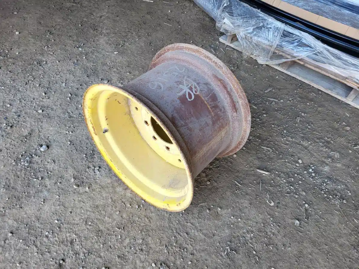 Gallery image 2 for Used Titan 14x20 Rims