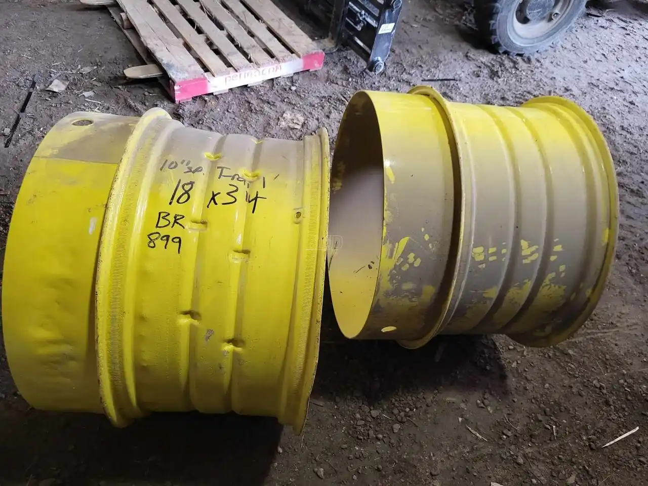 Gallery image 1 for Used Unverferth 18x34 Rims