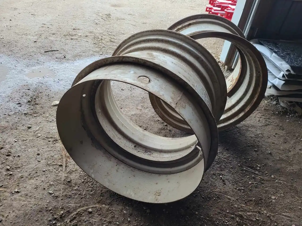 Gallery image 2 for Used Firestone 16x30 Rims