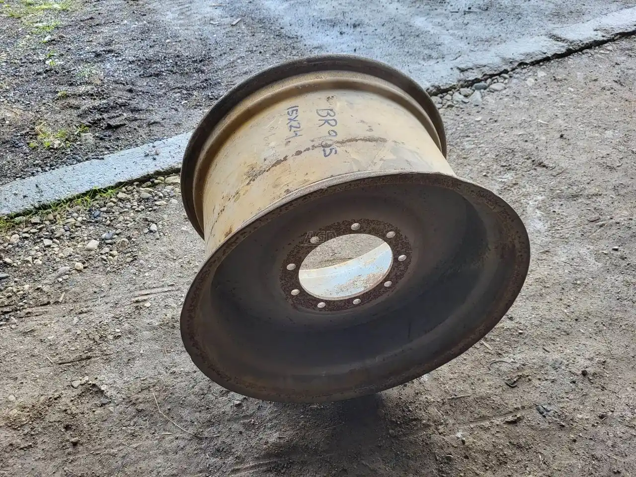 Gallery image 2 for Used Titan 15x24 Rims