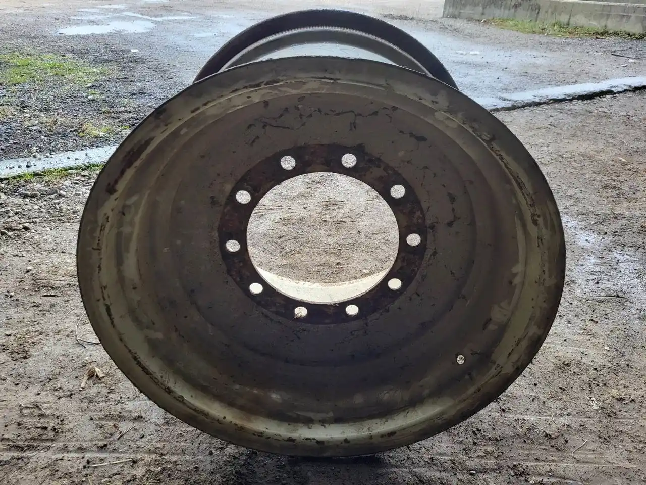 Gallery image 2 for Used Firestone 20x26 Rims