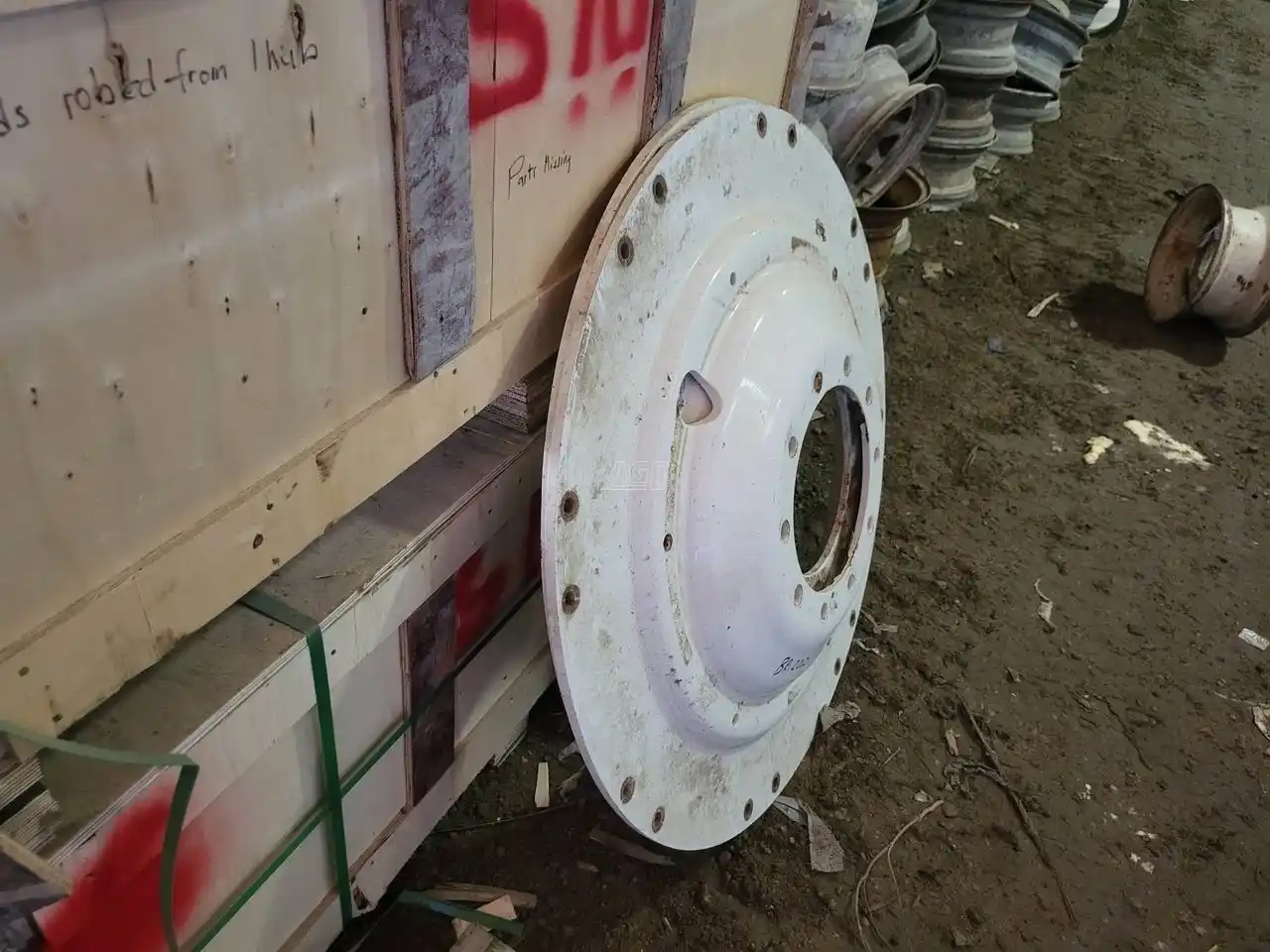 Gallery image 2 for Used New Holland 10 BOLT Rims