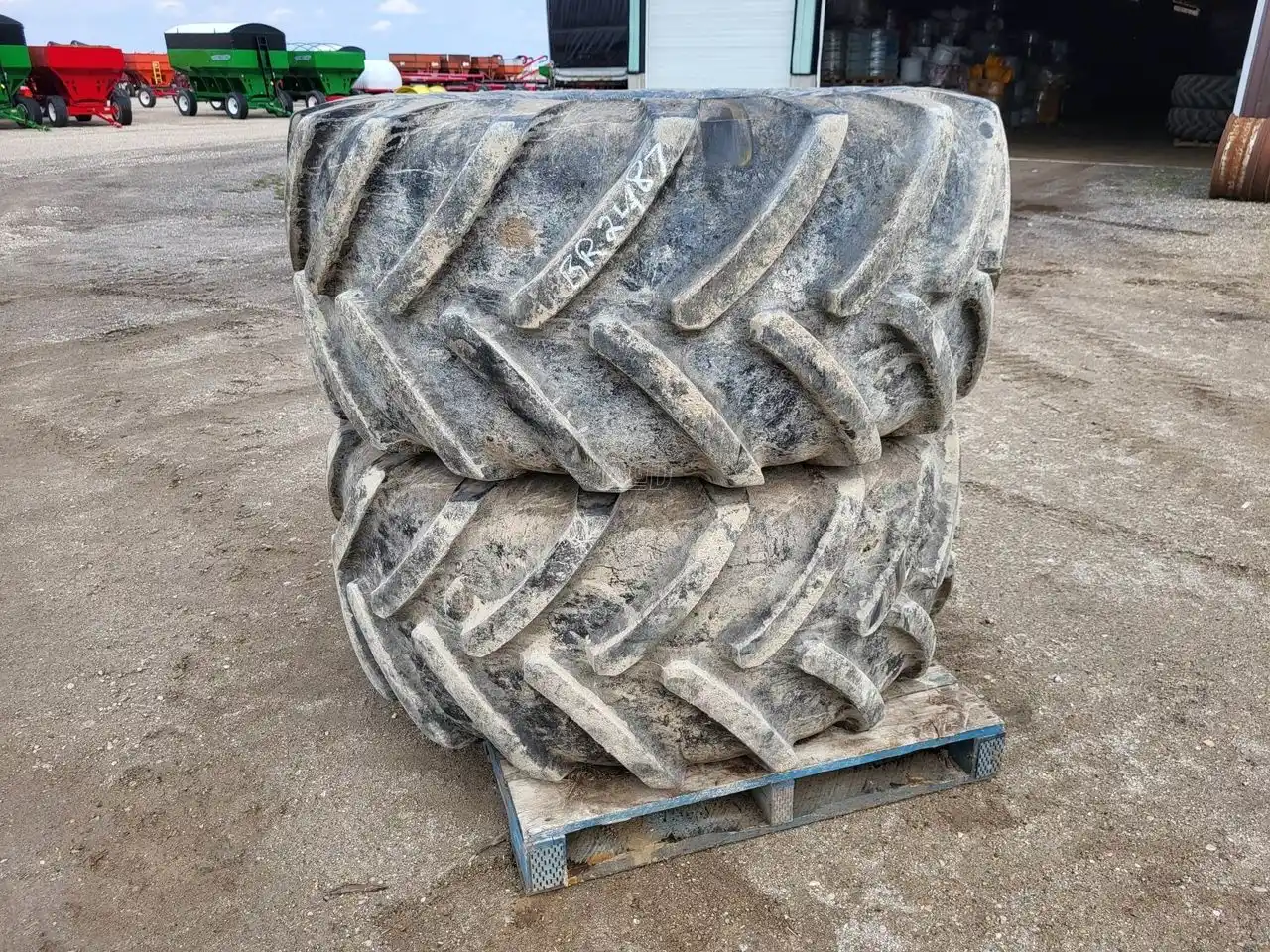 Gallery image 1 for Used Michelin 580/70R26 Tires & Rims