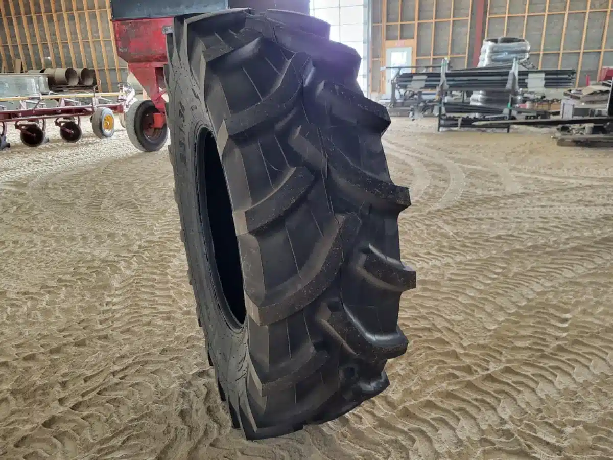Gallery image 1 for New Marcher 23.1-34 Tires