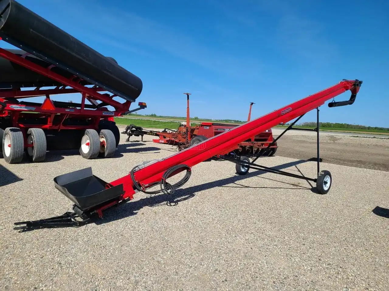 Gallery image 2 for New 2024 Easy-Vey 831 Belt Conveyor