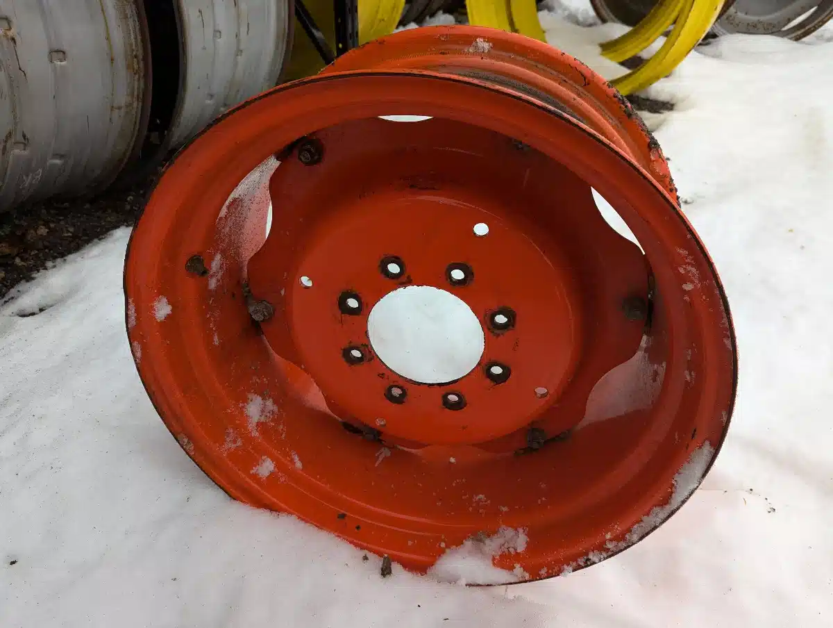 Gallery image 1 for Used Unverferth 12x24 Rims