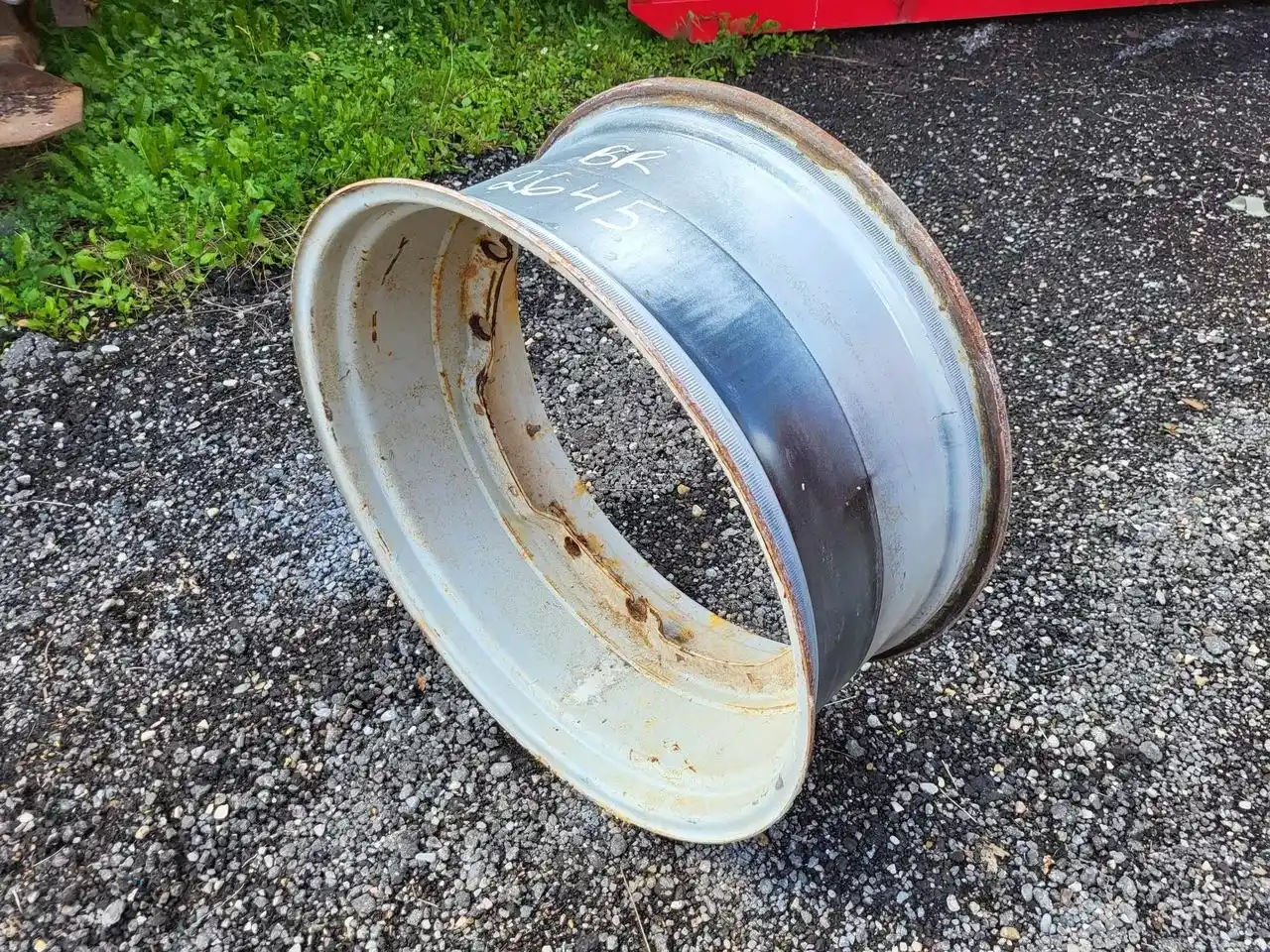 Gallery image 2 for Used Unverferth 15X34 Rims
