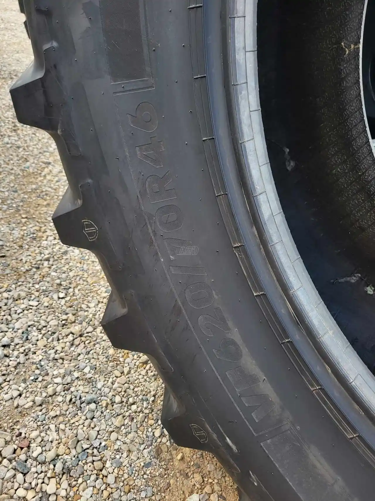 Gallery image 2 for New Uniglory VF620/70R46 Tires