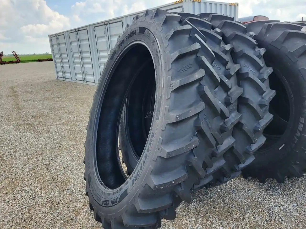 Photo de la Galerie 1 pour Uniglory 380/90R54 Pneus