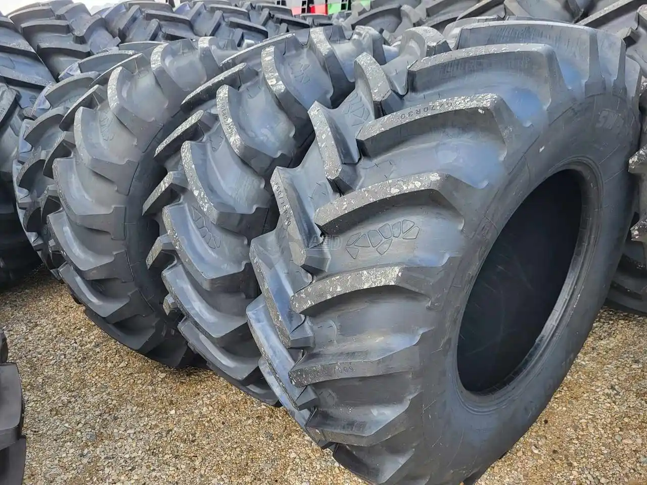 Gallery image 1 for New Uniglory 600/70R30 Tires
