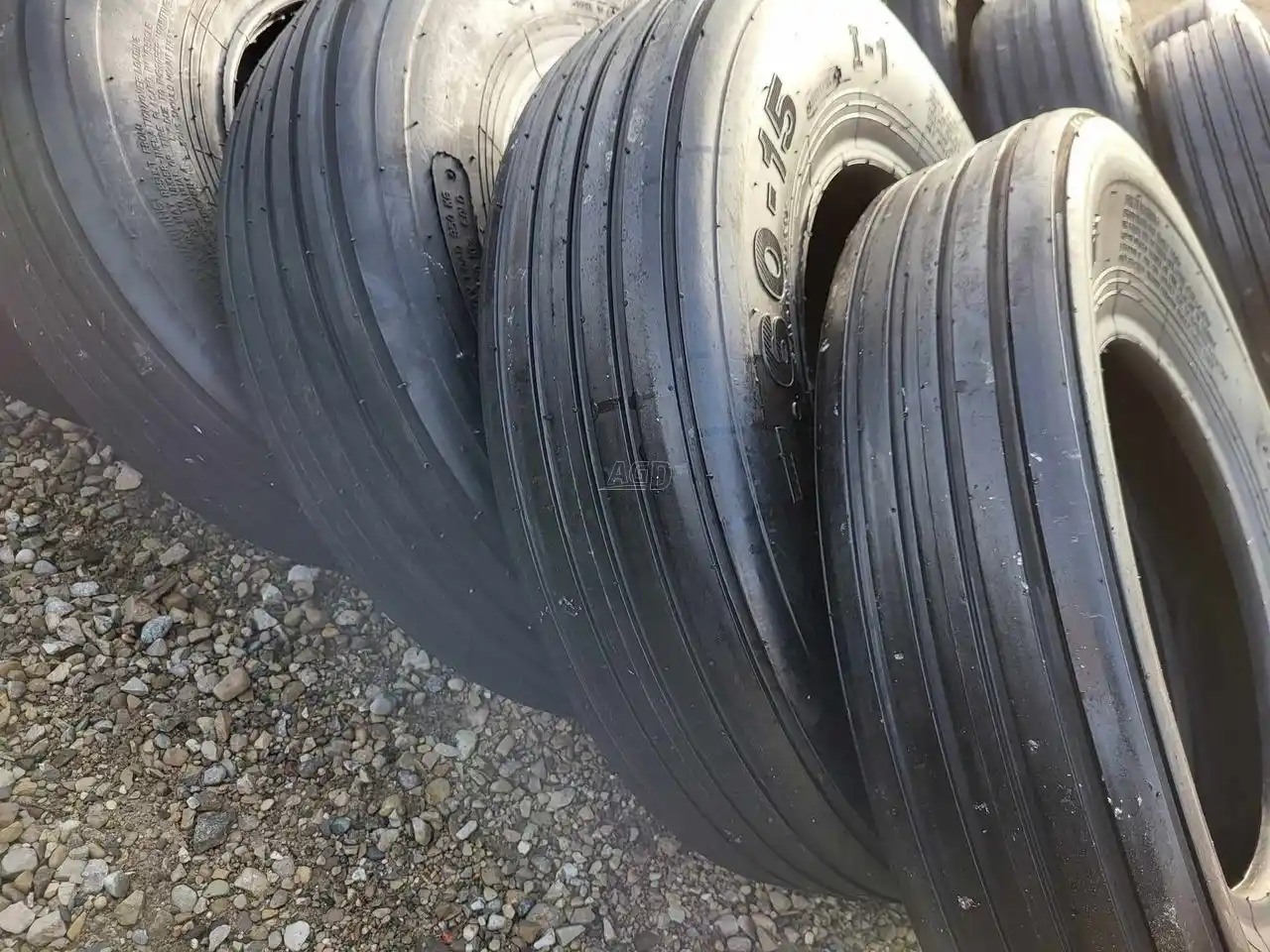 Gallery image 2 for New Marcher 7.60-15 Tires