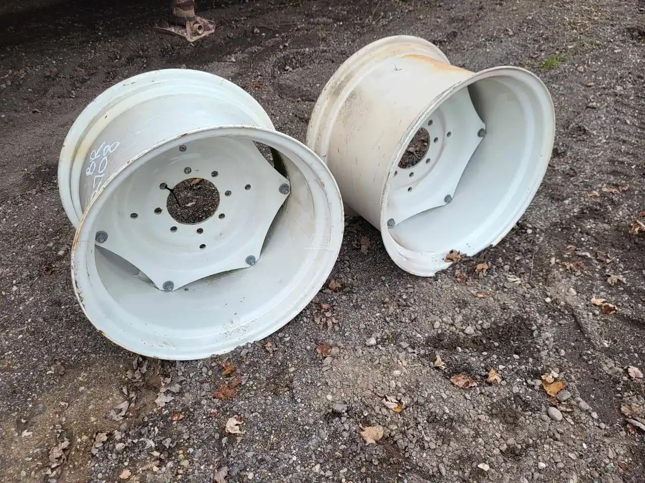 Gallery image 1 for Used Titan 16x24 Rims