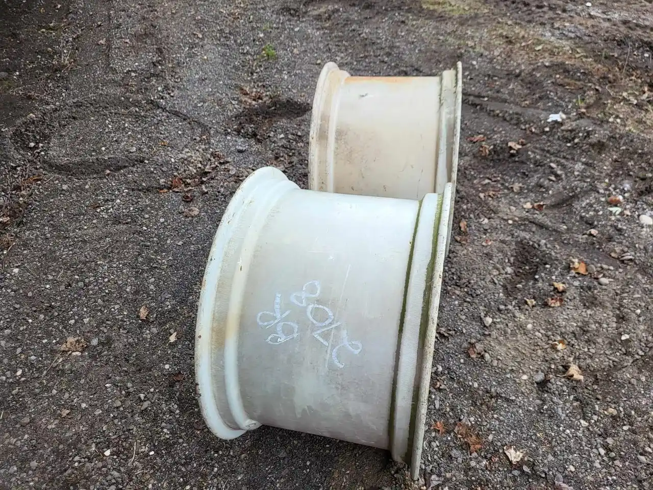 Gallery image 2 for Used Titan 16x24 Rims