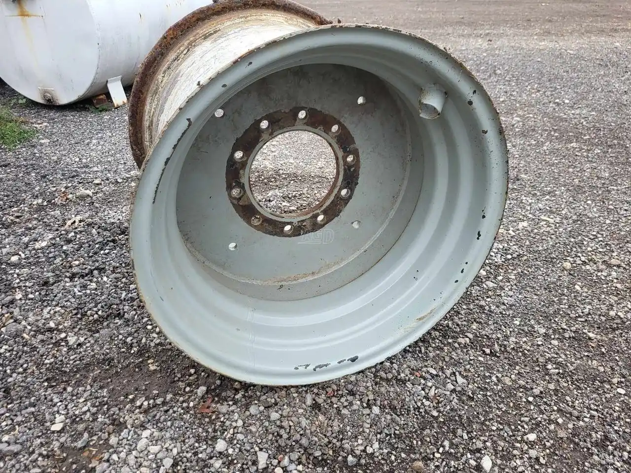 Gallery image 1 for Used Titan 25x26 Rims