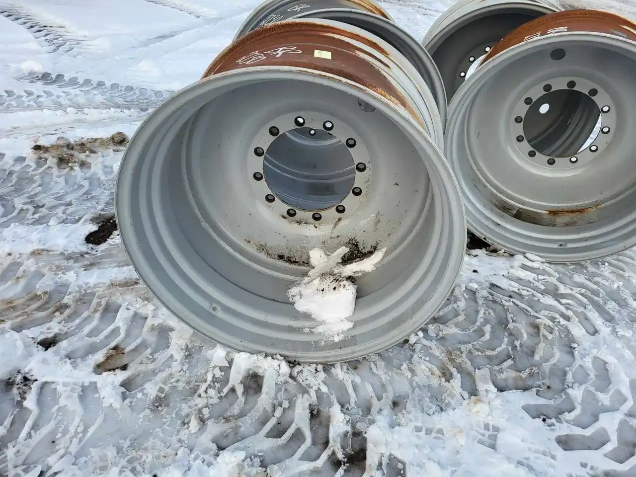 Gallery image 2 for Used Titan 23x38 Rims