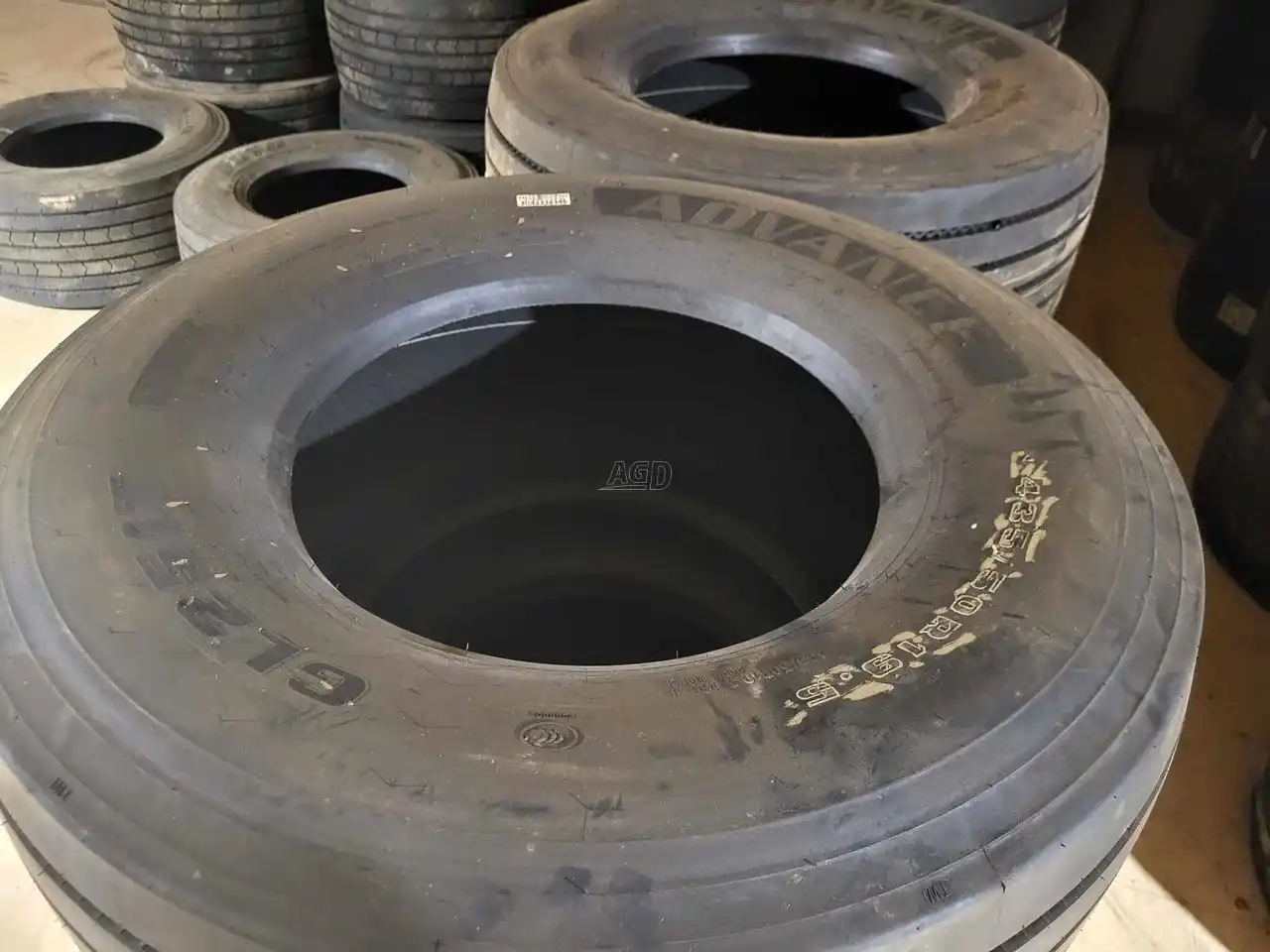 Gallery image 2 for New Advance 435/50R19.5 Tires