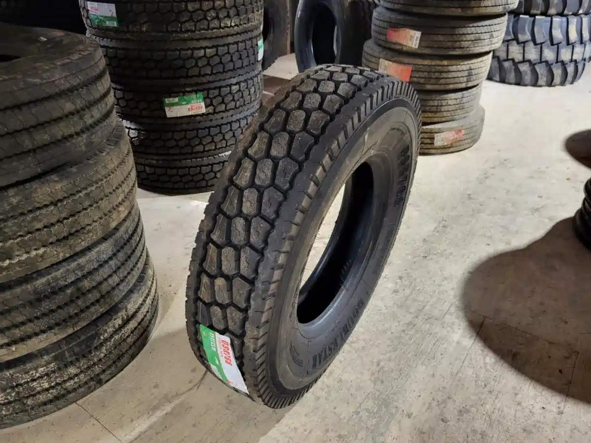 Gallery image 1 for New Doublestar 11R22.5 Tires