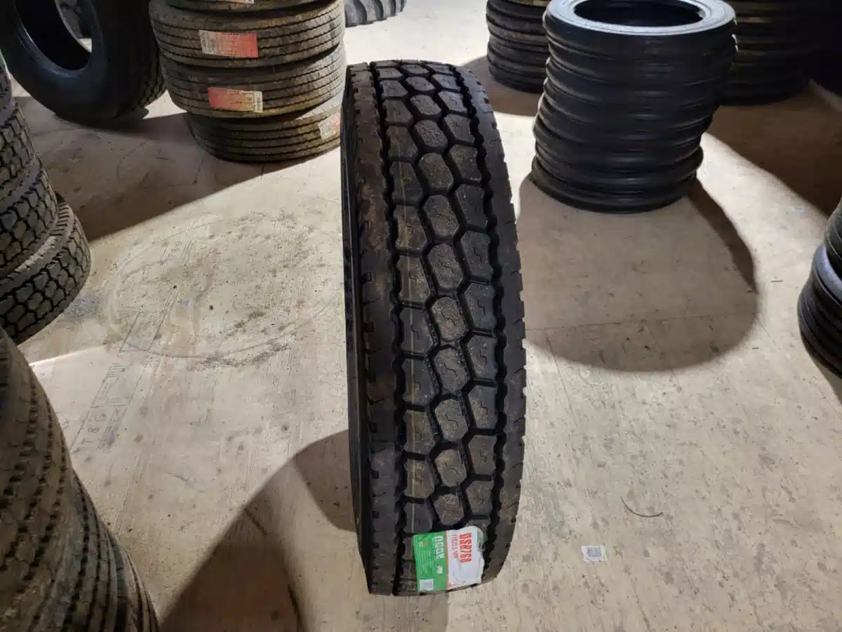 Gallery image 2 for New Doublestar 11R22.5 Tires