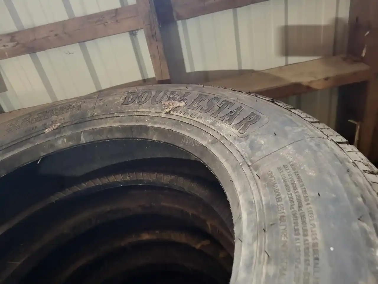 Gallery image 2 for New Doublestar 255/70R22.5 Tires