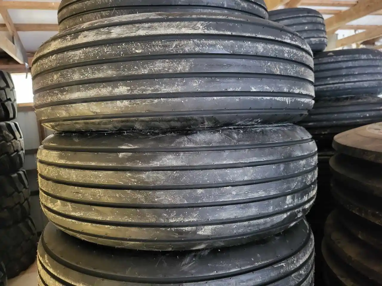 Gallery image 2 for New Wanda 9.5L-15 Tires