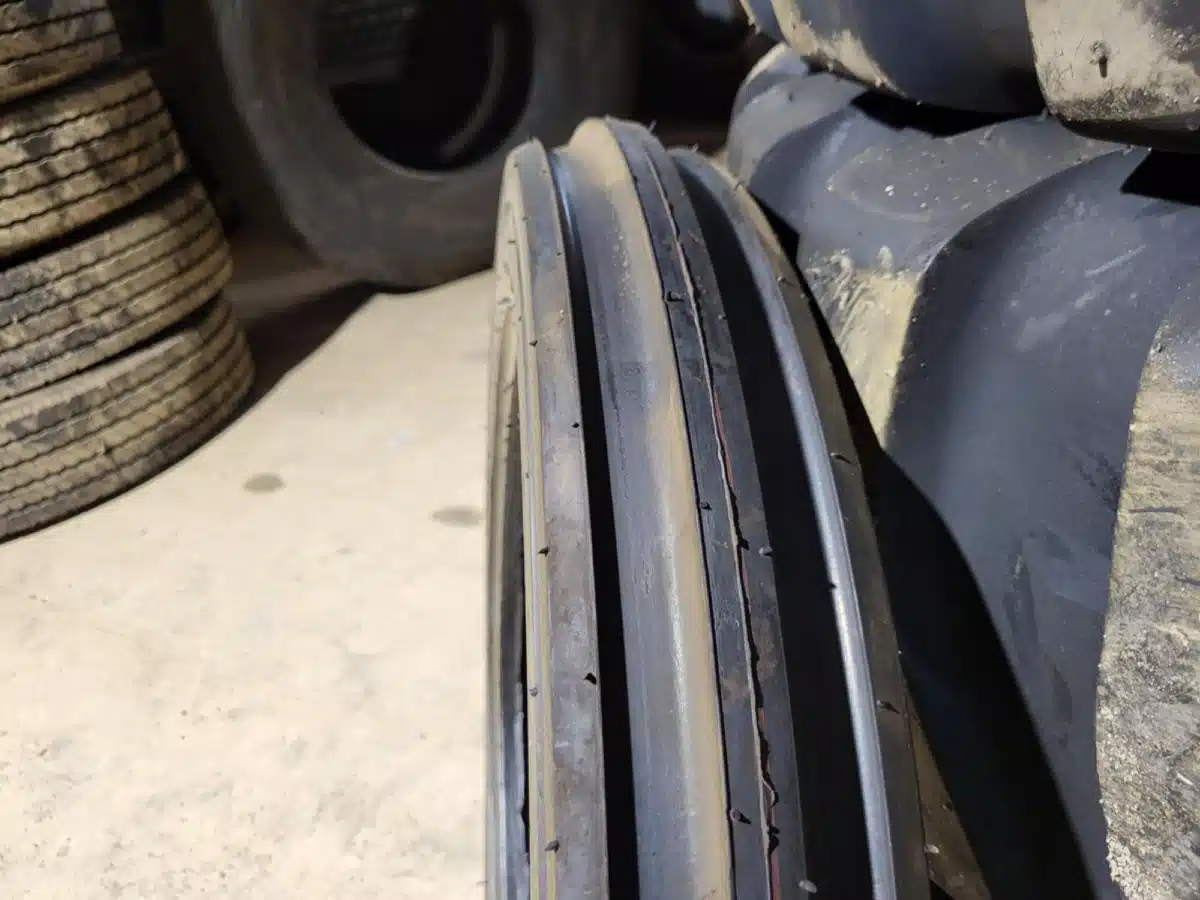 Gallery image 2 for New Uniglory 4.00-19 Tires